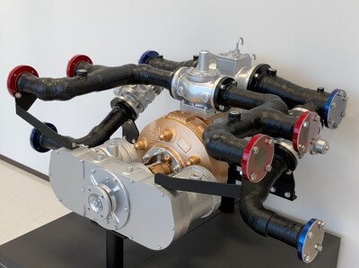 ③アルミポンプ