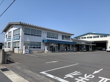 本社事務所 r