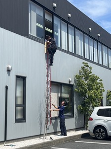 S  298385415